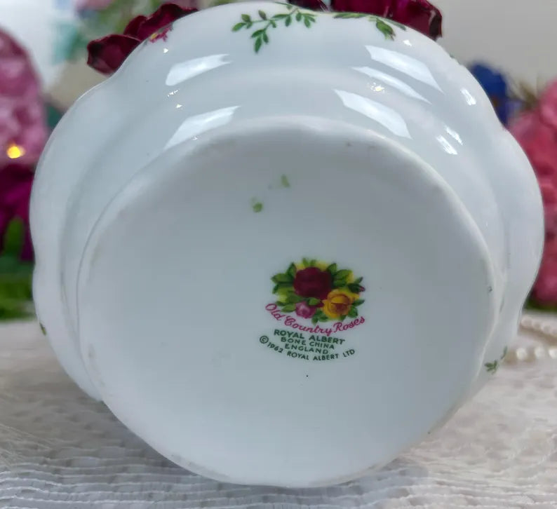 Extra Large Vintage Royal Albert "Old Country Rose" Floral Arrangement Figurine – Mint Condition, English Bone China